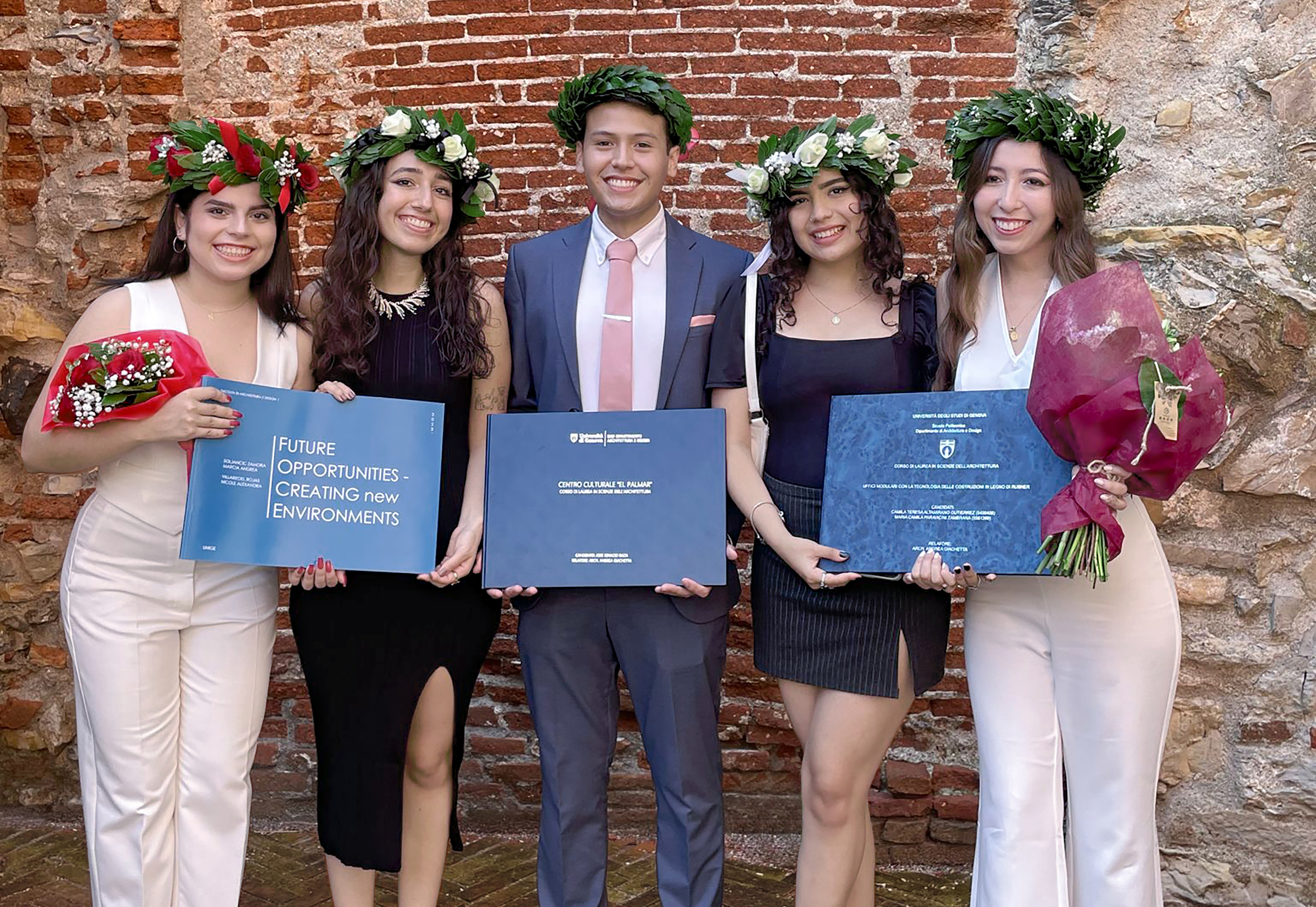 Seis nuevos graduados con Doble Titulación 