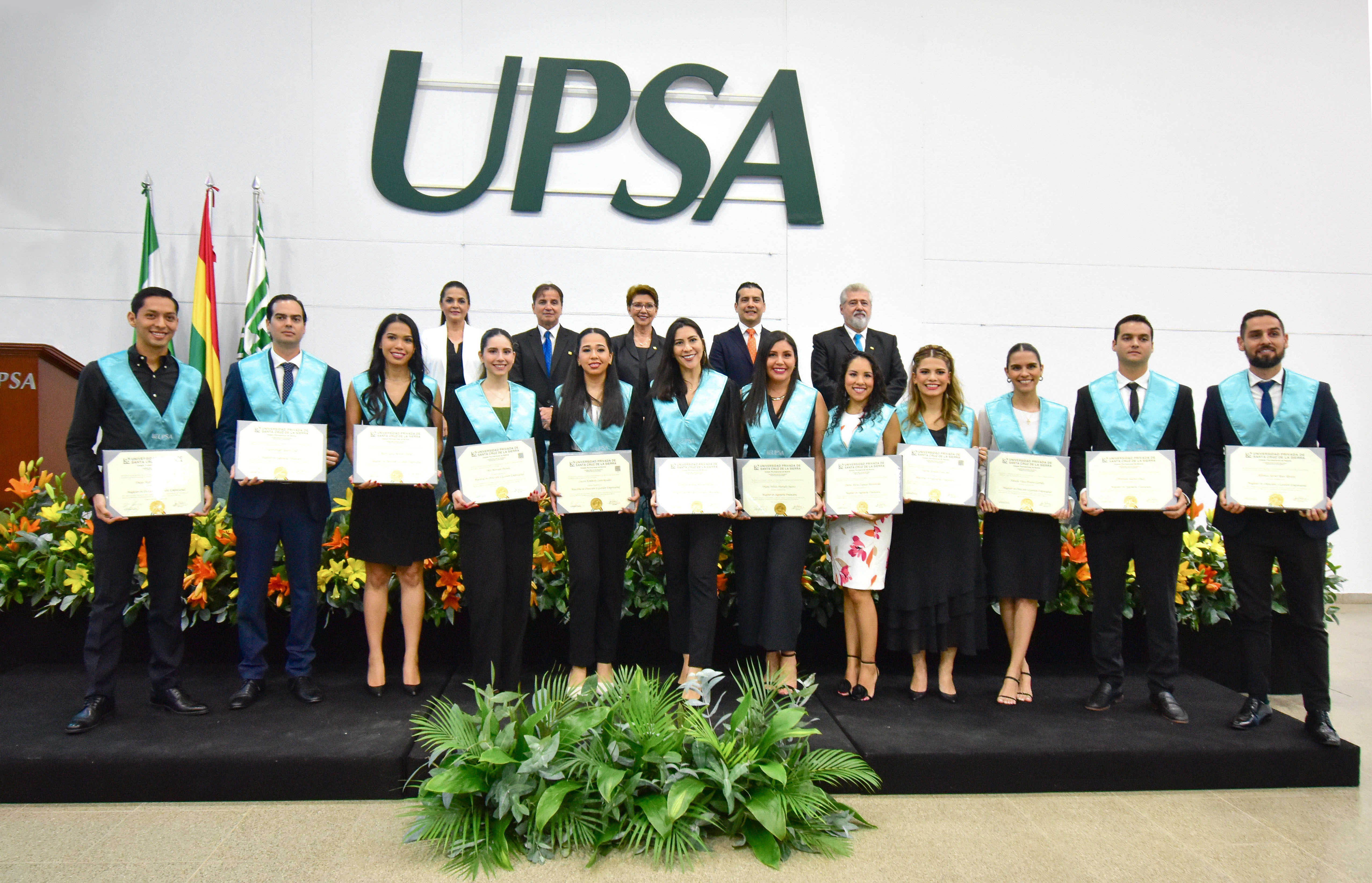 289 graduados en Colación de Postgrado UPSA 