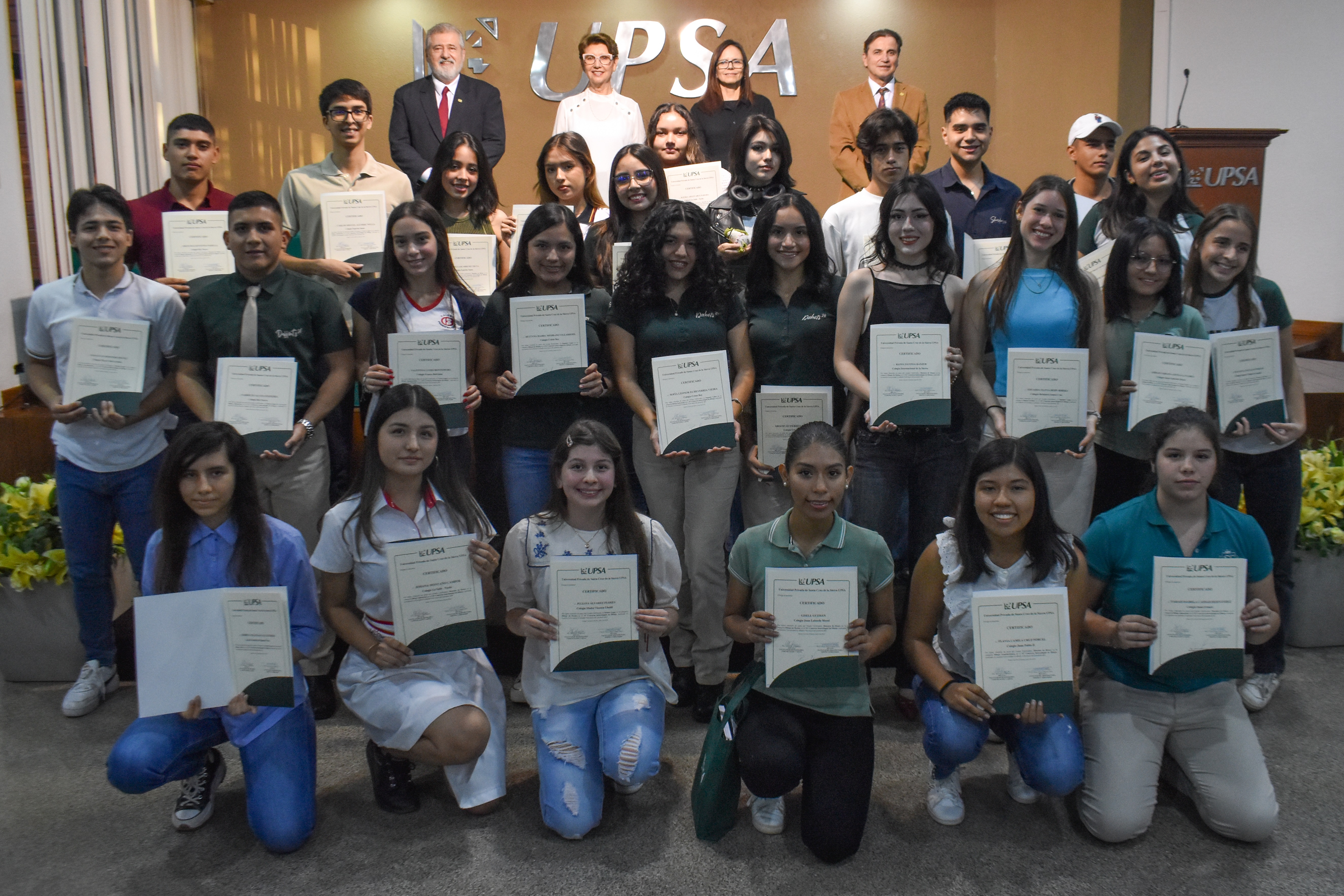 UPSA premió a ganadores del 32° Concurso Intercolegial de Dibujo