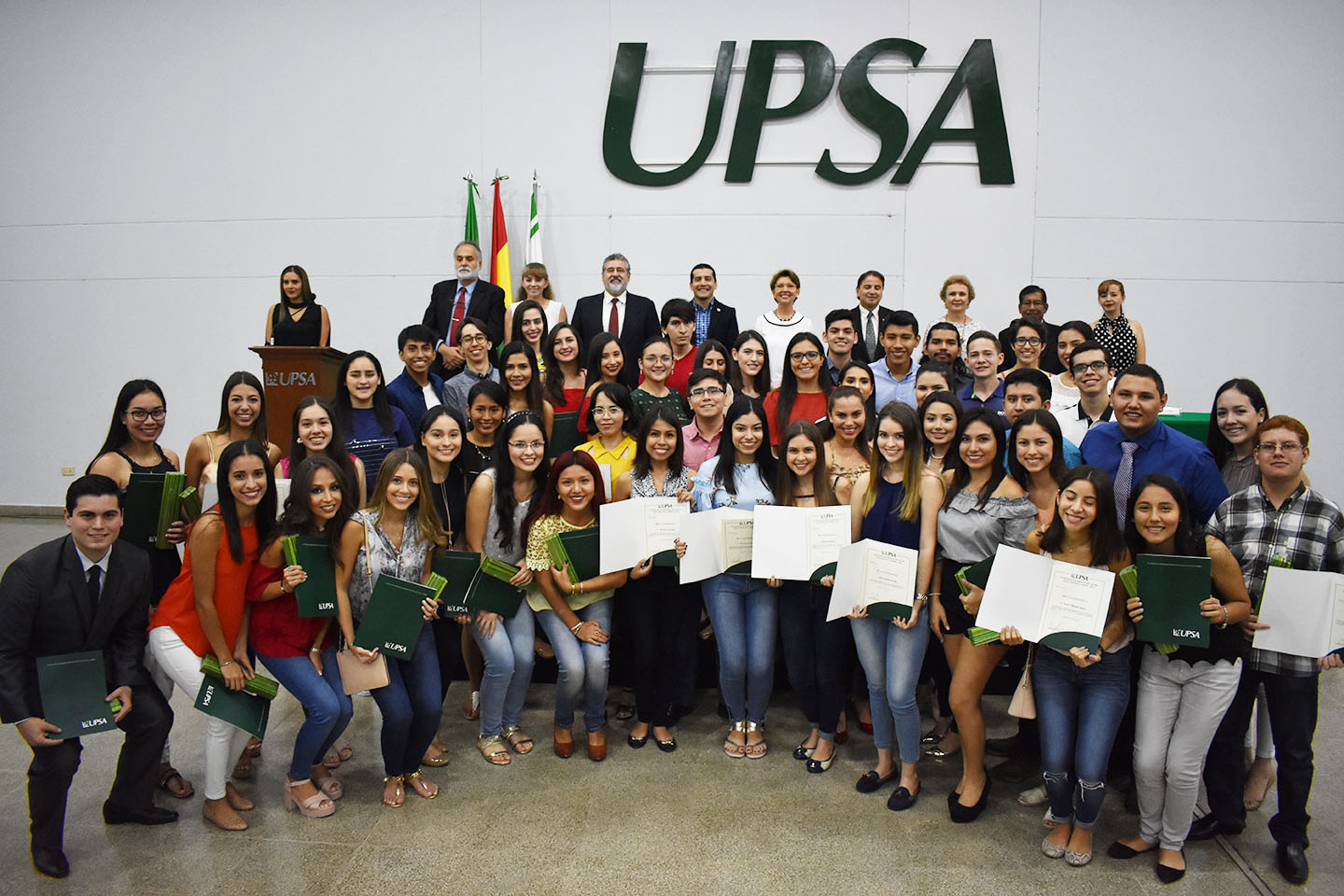 Becas a la Excelencia de la UPSA para estudiantes con notas sobresalientes